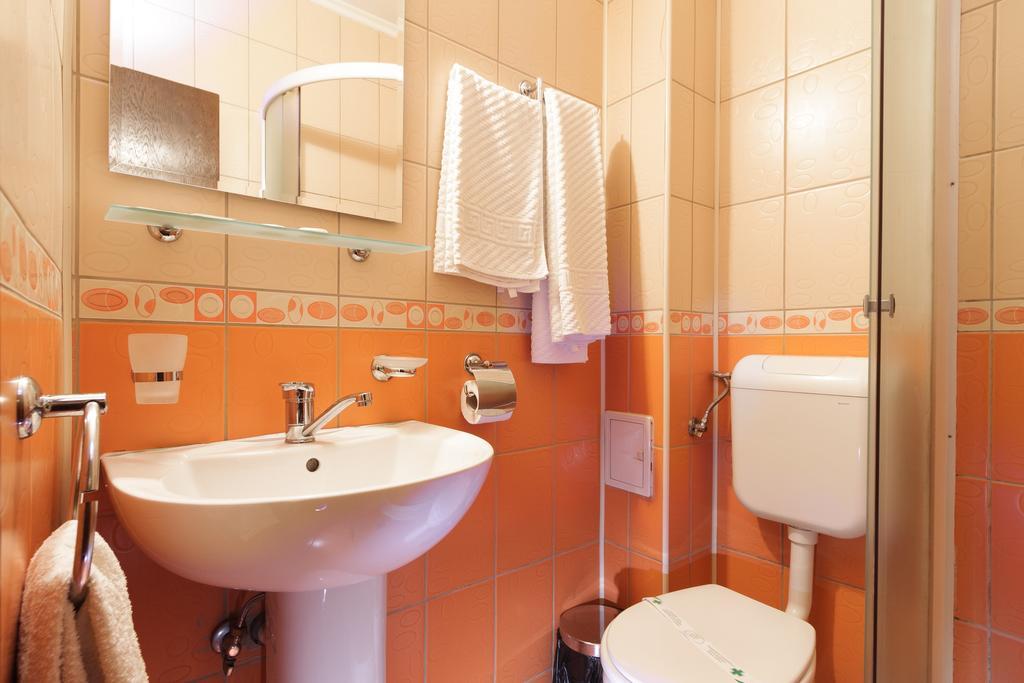 Pensiunea Alfrid Călimăneşti Extérieur photo