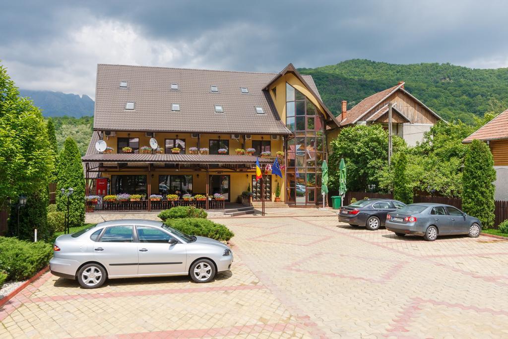 Pensiunea Alfrid Călimăneşti Extérieur photo